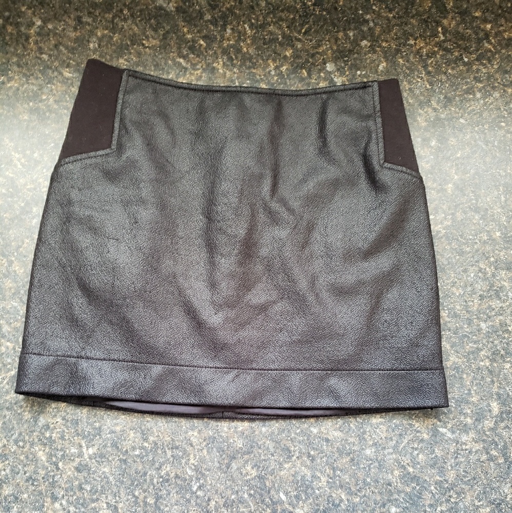 BCBG Hip skirt
